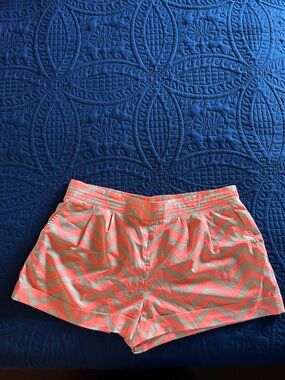 HeartSoul Coral & Cream Chevron Performance Shorts